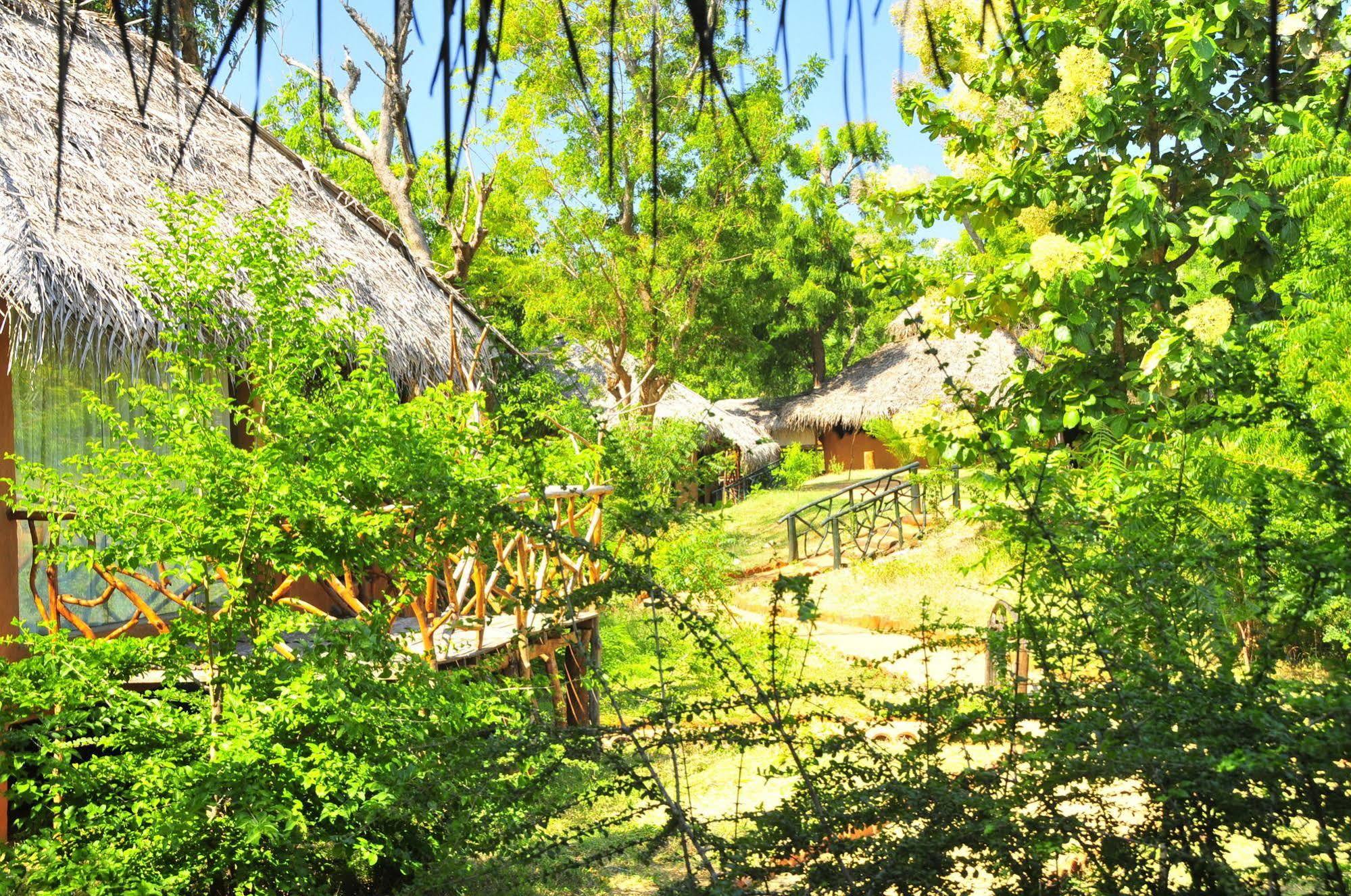 Yala Beddegama Eco Hotel Kataragama Buitenkant foto